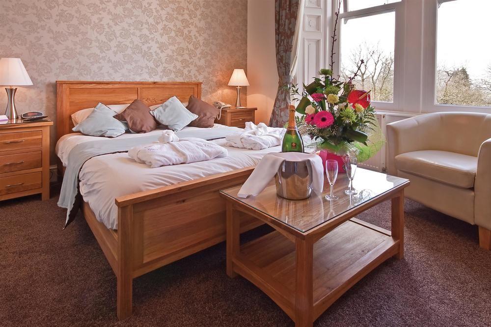 Burnley North Oaks Hotel And Leisure Club Екстер'єр фото