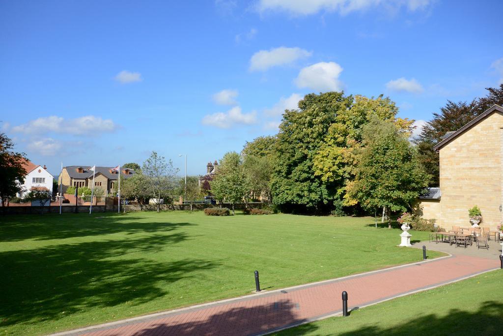 Burnley North Oaks Hotel And Leisure Club Екстер'єр фото