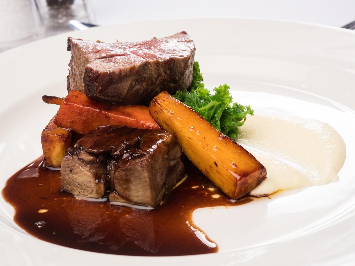 Burnley North Oaks Hotel And Leisure Club Екстер'єр фото