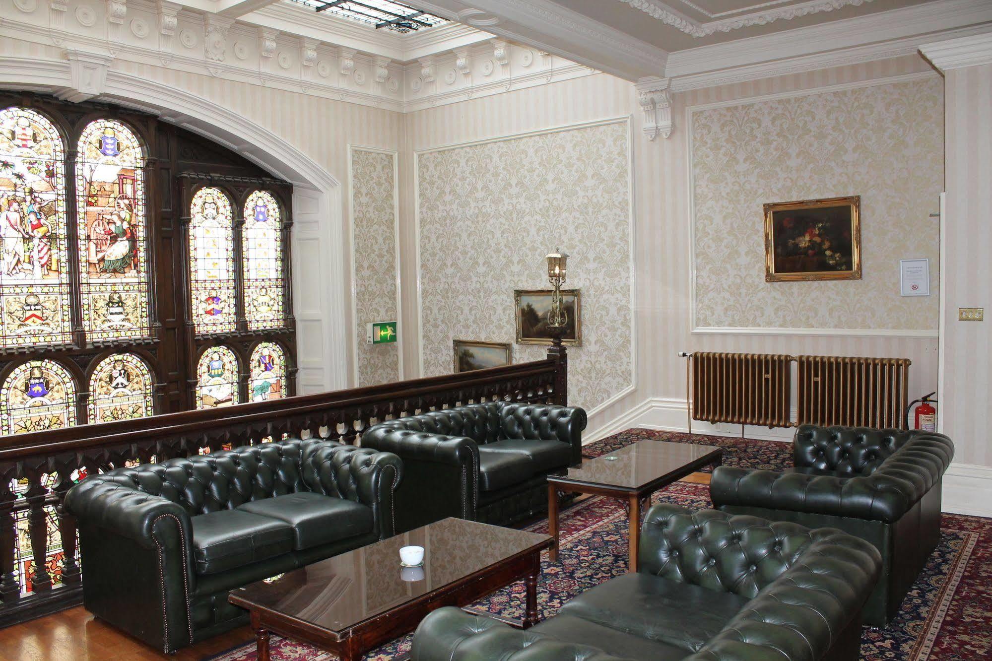 Burnley North Oaks Hotel And Leisure Club Екстер'єр фото