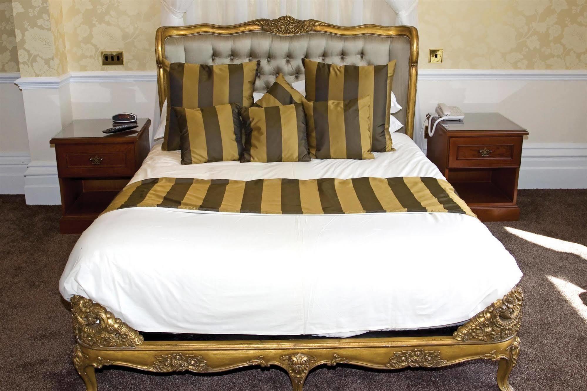 Burnley North Oaks Hotel And Leisure Club Екстер'єр фото