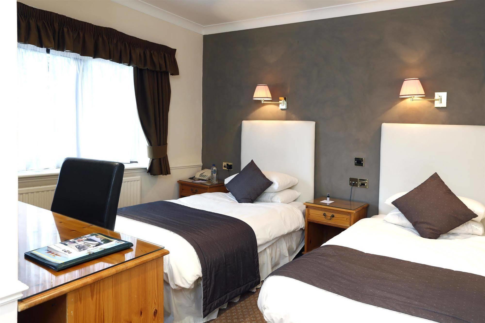 Burnley North Oaks Hotel And Leisure Club Екстер'єр фото